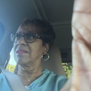 Meet your Posher, Linda